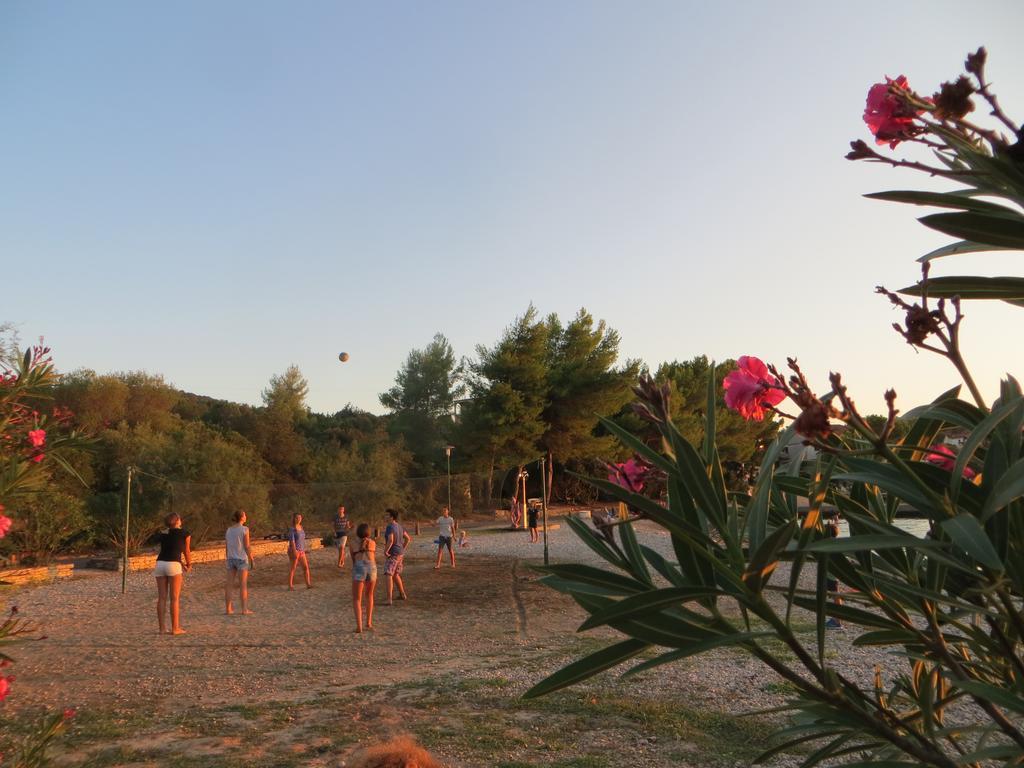 Holiday Home Artina 2 Loviste Room photo